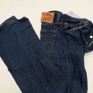 Levis